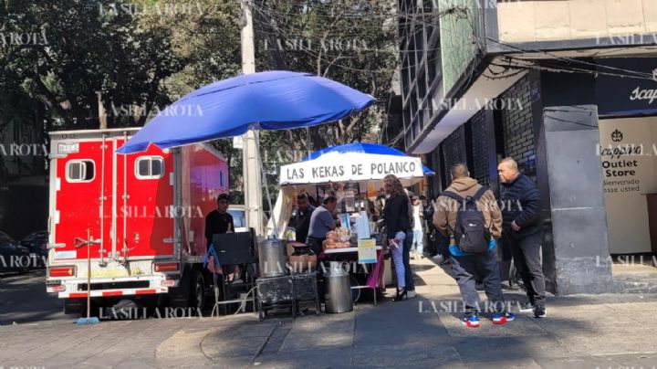 Ambulantes y pérgolas ilegales asfixian a la colonia Cuauhtémoc