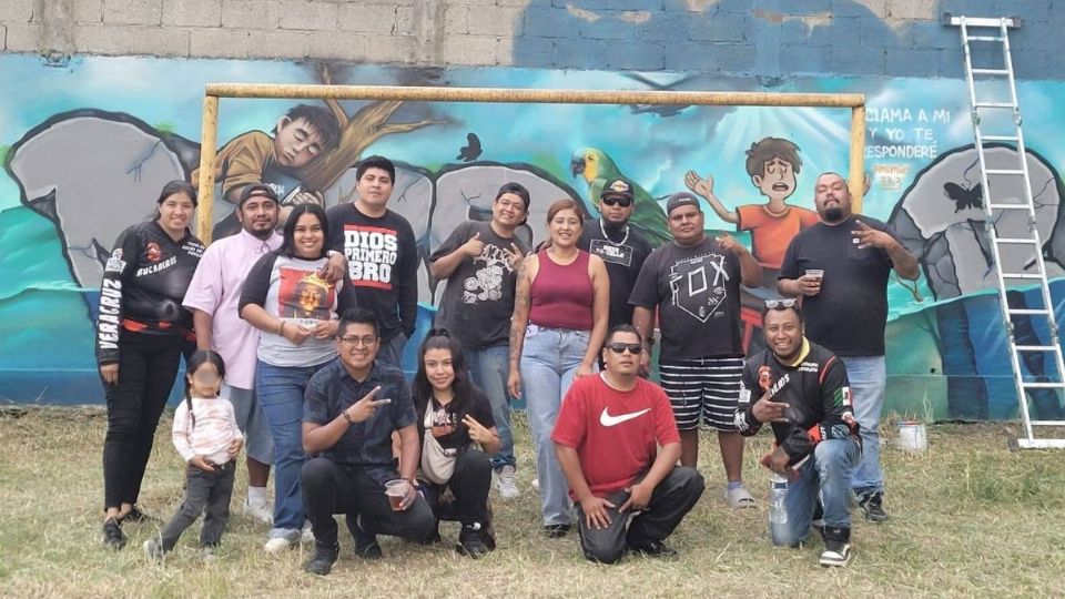 Artistas urbanos crean mural en Poza Rica que rinde homenaje a víctimas y héroes de la inundación
