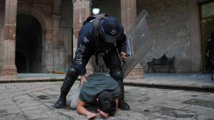 Vinculan a proceso a joven por sabotaje tras marcha en Morelia; está detenido en Cereso de Morelia