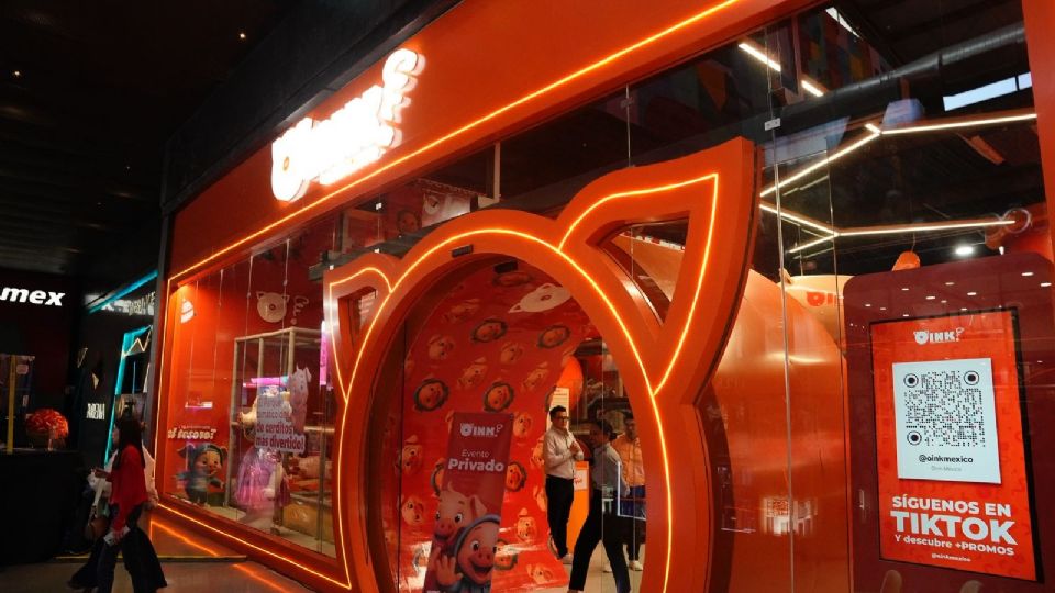 Oink lleva los cerdos incluso hasta en la entrada