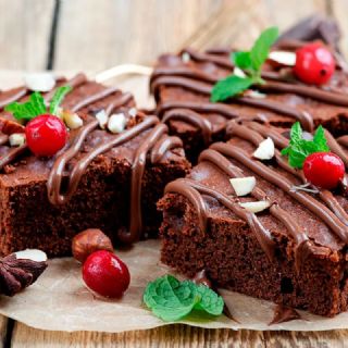 ¿Cómo hacer unos brownies navideños caseros con una receta sencilla?