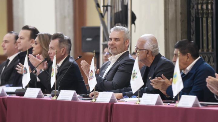 Propone Bedolla identidad reservada para víctimas y denunciantes