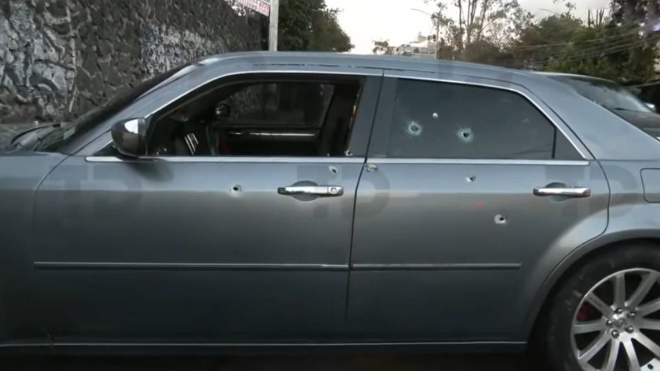 Auto de alta gama fue baleado.