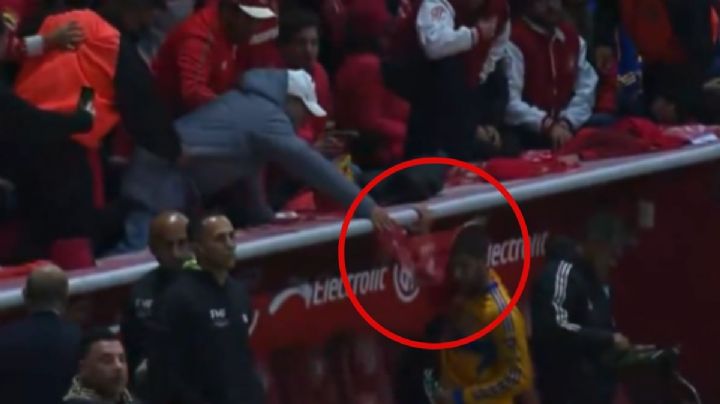 Gignac es agredido por aficionado de Toluca en la final de la Liga MX
