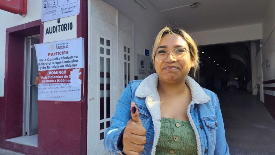 Los habitantes de Tlaxcoapan participaron acudieron desde temprano a participar en el ejercicio consultivo