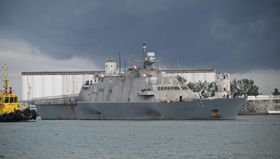 Buque antinarcóticos de Estados Unidos arriba al puerto de Veracruz y zarpa tras 24 horas