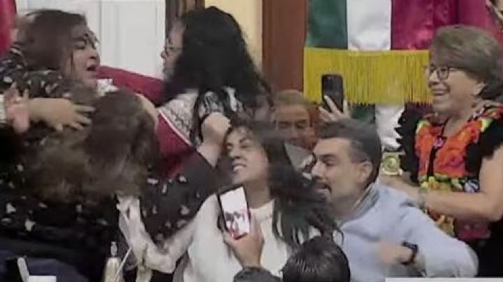 Zafarrancho en Congreso de CDMX entre Morena y PAN