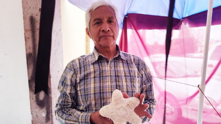 Salomón Rugerio sigue el legado familiar con artesanías sustentables en el Valle del Mezquital