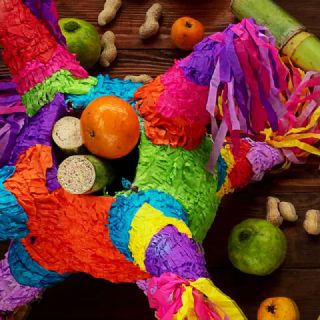 ¿Cómo elegir la fruta ideal para rellenar una piñata para las posadas?