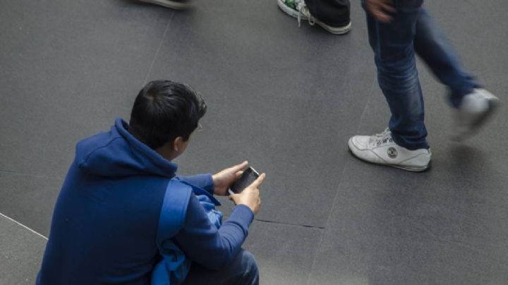 Tu celular bajo registro: el Gobierno pedirá CURP o cortará la línea en 2026