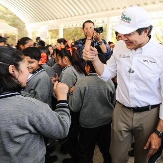 Mario Delgado destaca valoración de salud a 8 millones de estudiantes en 64 mil primarias