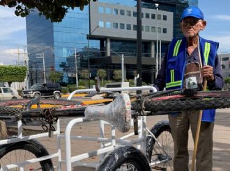 Un triciclo le cambió la vida  Don Ramón