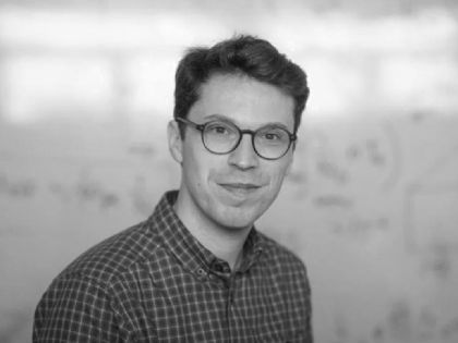 ¿Qué sabemos del científico nuclear  y profesor del MIT, asesinado en su casa en Boston?