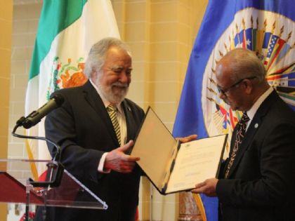 Alejandro Encinas asume como Embajador de México ante la OEA