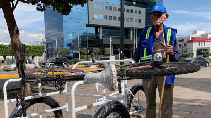 Un triciclo le cambió la vida  Don Ramón