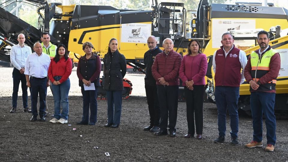 El Gobierno de México destinó 450 millones de pesos para la compra de diez trenes de pavimentación. La inversión cubrió la adquisición y puesta en operación del conjunto de maquinaria.
