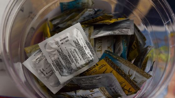 China obliga a pagar más por condones y anticonceptivos