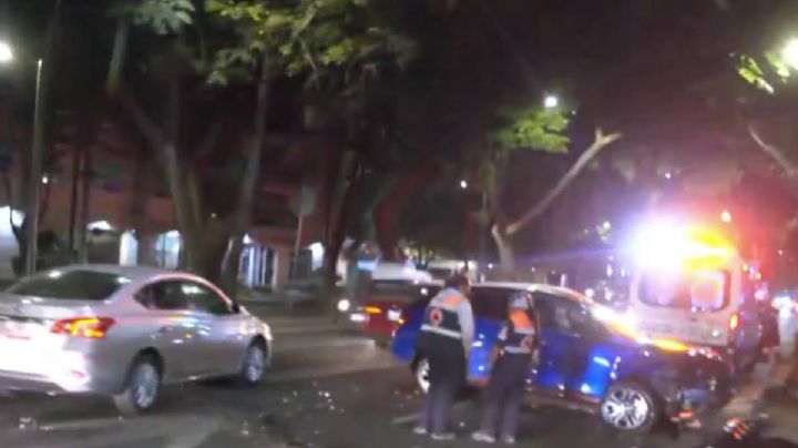 Se registra fuerte choque en Ejército Nacional; hay una persona herida