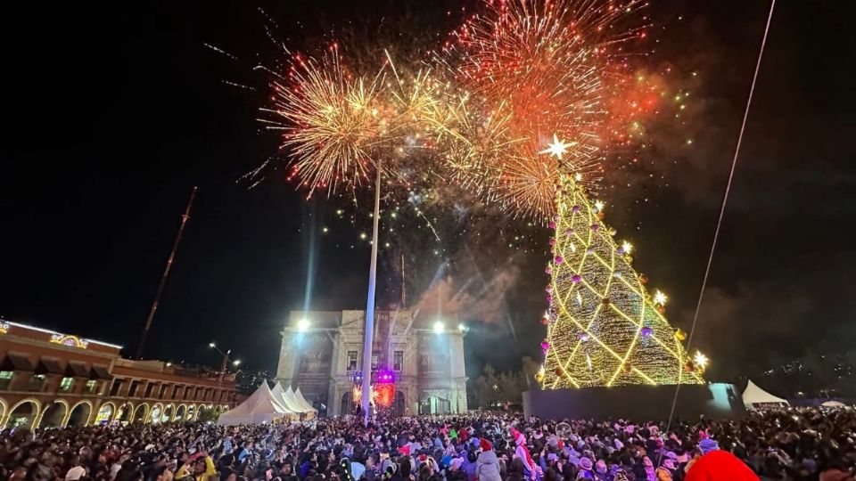 El gobierno gastaba 60 millones de pesos en el encendido del árbol navideño