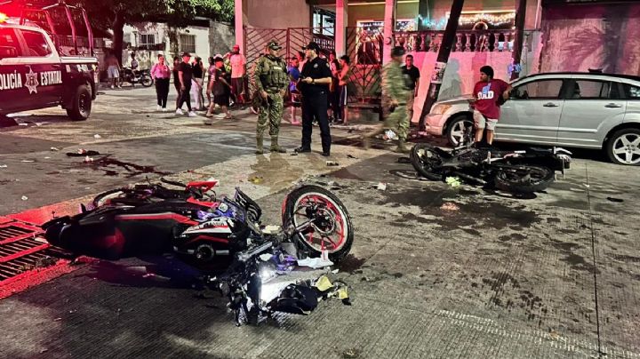 Dos motociclistas graves tras chocar accidente en Boca del Río