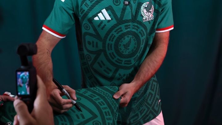 INAH cobró 41 mil pesos a Adidas para usar símbolo prehispanico en playera de la selección