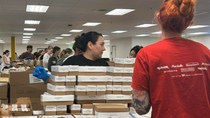 Miles de latinos abarrotan los bancos de comida en Estados Unidos ante la inflación