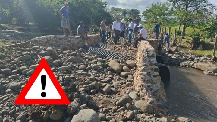Cierran puente de Tatahuicapan por daños tras lluvias; afecta a 18 localidades
