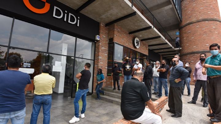 Gobierno de CDMX competirá con app de taxis a Uber y Didi