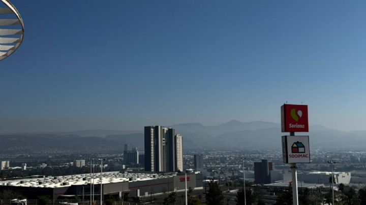 El aire de León sabe a polvora de pirotecnia en Navidad