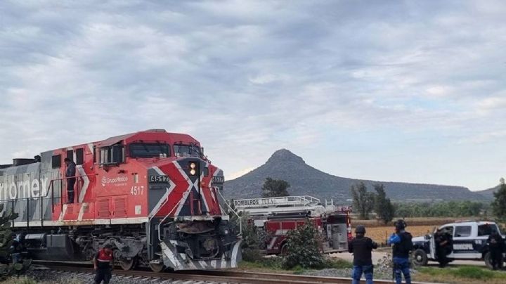 Conductor sale ileso tras ser arrollado por el tren en Tula