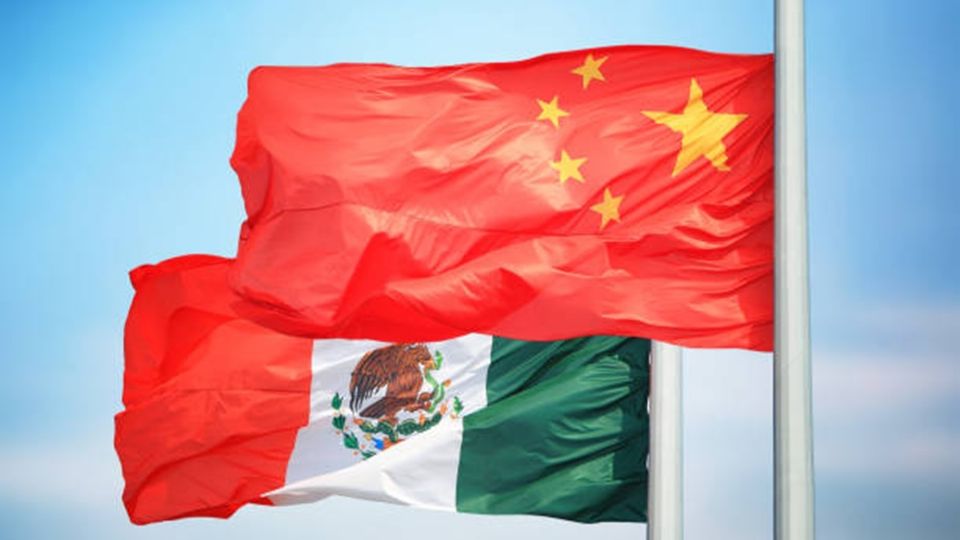 Embajada de China rechaza dichos de asesor de la Casa Blanca sobre aranceles