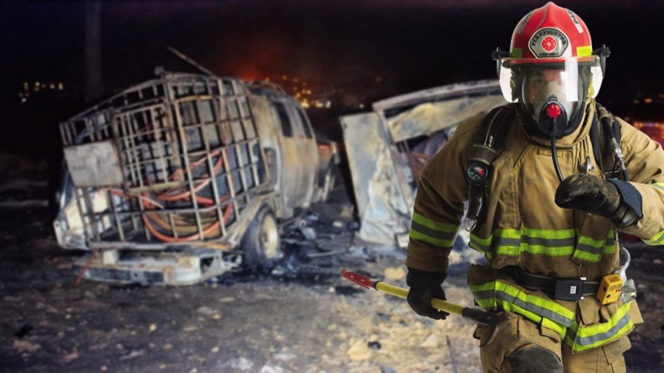 Bomberos debieron trabajar por varios minutos para controlar el fuego de la explosión