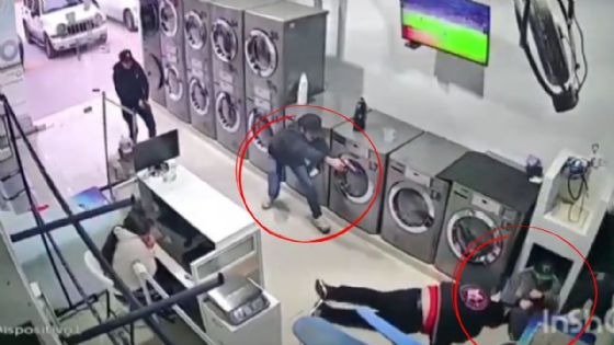 Edomex: ¿Quiénes son los hombres asesinados en Plaza Arkana?