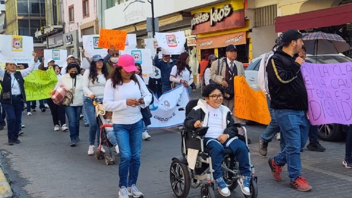 Con protesta exhiben fallas en programa piloto para estudiantes con discapacidad