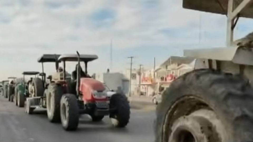 Los agricultores participan en una protesta nacional en rechazo a la Ley de Aguas Nacionales.