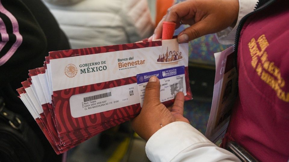 El Gobierno de México dio a conocer a finales del 2024 la nueva tarjeta del Bienestar, misma que está caracterizada por la figura de la joven mexicana.