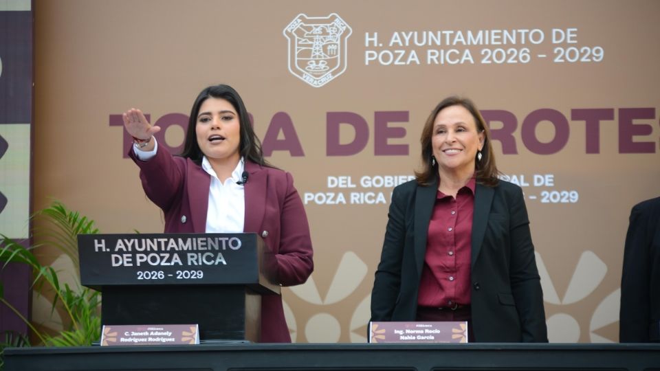 Adanely Rodríguez rinde protesta como alcaldesa de Poza Rica, Veracruz