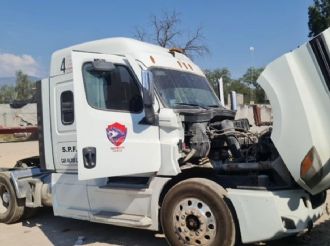 Desmantelan predio vinculado al robo de carga y narcomenudeo en Tepetitlán