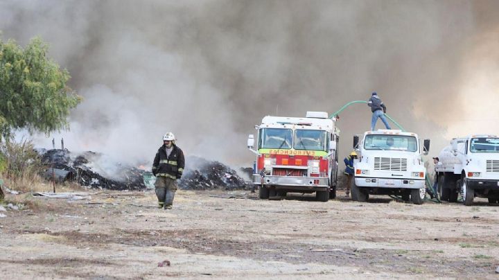 Controlan al 70% incendio en Mineral de la Reforma; investigarán a responsables de la quema de basura
