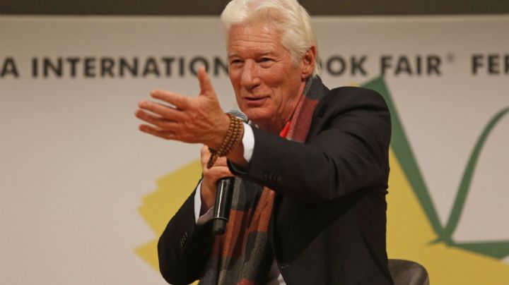 Richard Gere causa euforia en la FIL Guadalajara: Critica a Donald Trump y alaba a Claudia Sheinbaum