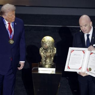 Donald Trump es galardonado con el primer premio FIFA de la Paz