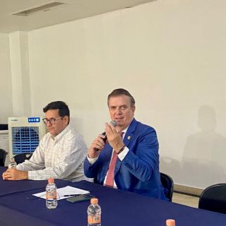 México da su primer paso hacia la producción nacional de semiconductores: Ebrard