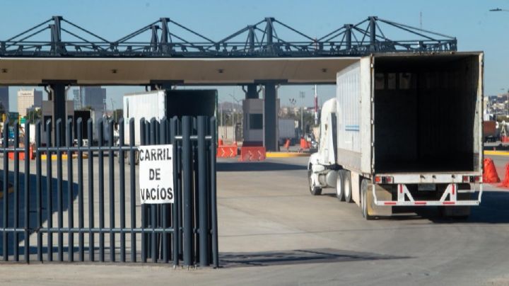 Campesinos liberan cruces fronterizos tras aval a Ley del Aguas