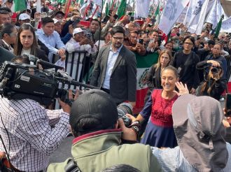 “Que nadie se equivoque, los jóvenes están con la 4T”: Sheinbaum ante miles en el Zócalo