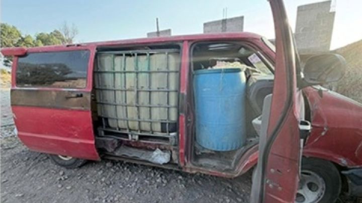 Aseguran más de 7,000 litros de hidrocarburo robado y 3 camionetas en Tepeapulco