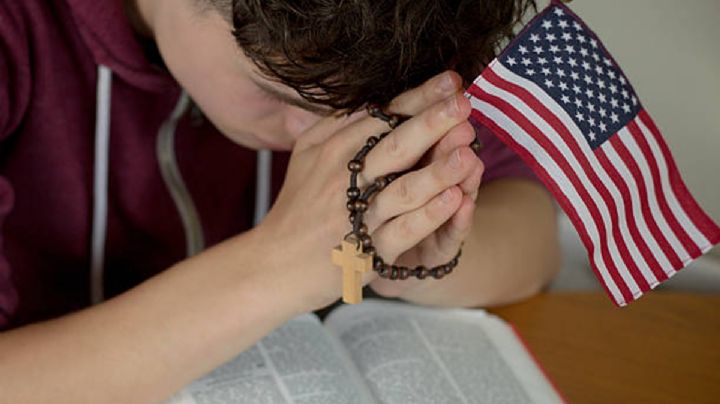 ¿Repunta el cristianismo y la gente reza más en EU como dice Donald Trump?
