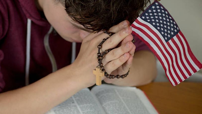 ¿Repunta el cristianismo y la gente reza más en EU como dice Donald Trump?