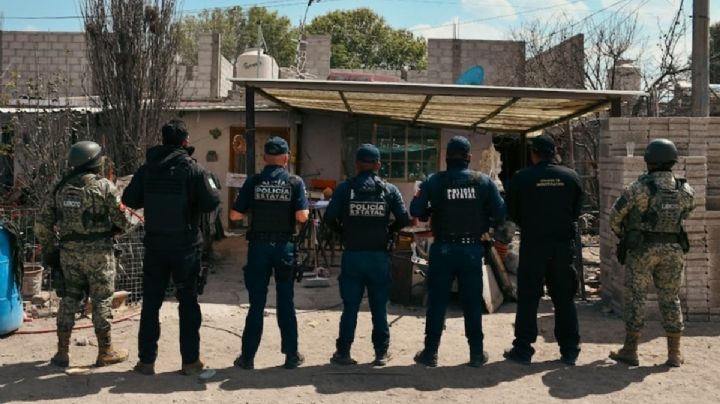 En cateos, autoridades de Hidalgo aseguran huachicol y detienen a 2 hombres