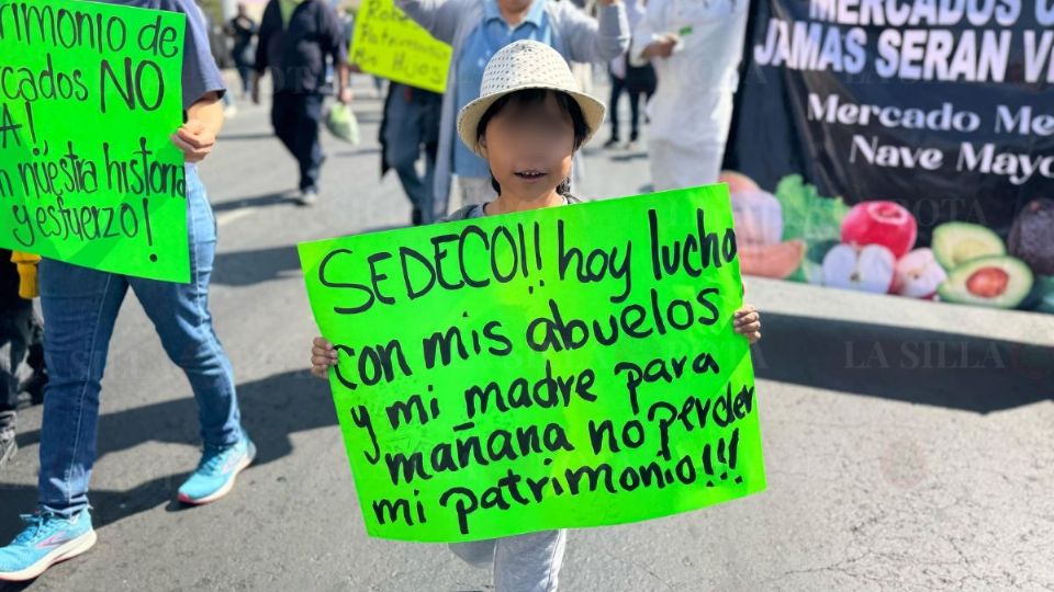 Funcionarios de distintas alcaldías, principalmente de oposición, los han amenazado con quitarles sus locales si no cumplen con requisitos o pagos fuera de la ley.