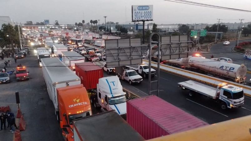 Bloqueos en la México-Querétaro